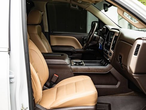 Used 2018 GMC Sierra 1500 Denali w/ Denali Ultimate Package AWD/4WD image 24