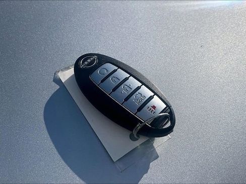 Used 2024 Nissan Altima 2.5 SV FWD image 10