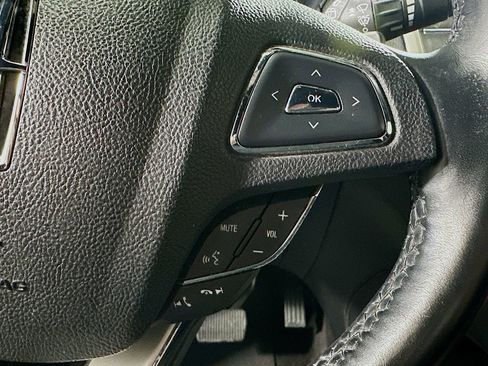 Used 2017 Lincoln MKC Select w/ Select Plus Package FWD image 34