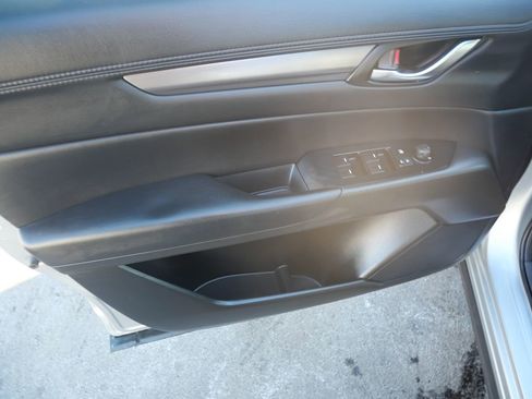 Used 2018 MAZDA CX-5 Touring image 18