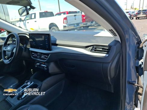Used 2024 Ford Escape Platinum AWD/4WD image 24