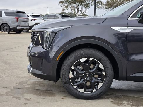New 2026 Kia Sorento S image 5