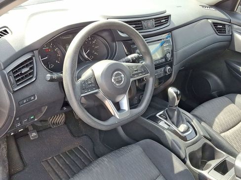Used 2017 Nissan Rogue S AWD/4WD image 16