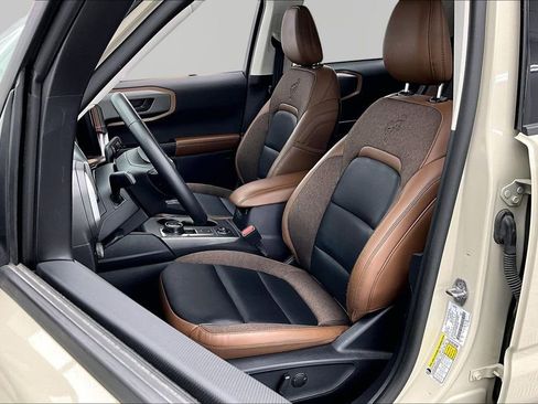Certified 2025 Ford Bronco Sport Outer Banks w/ Outer Banks Tech Package+ AWD/4WD image 25