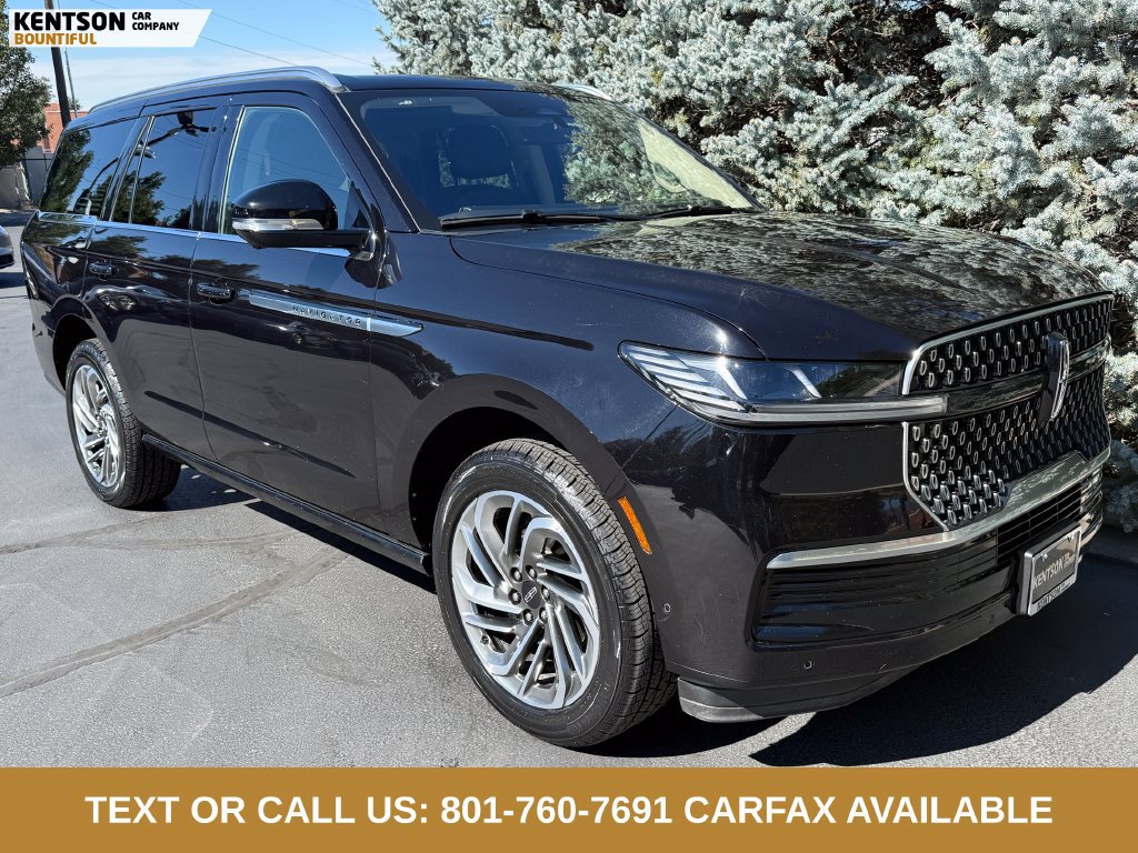 Used 2025 Lincoln Navigator Reserve AWD/4WD image 12
