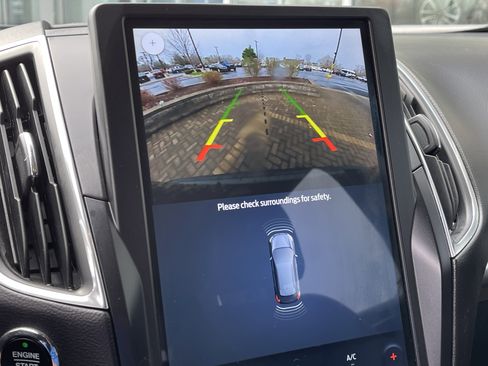 Used 2024 Ford Edge Titanium image 29