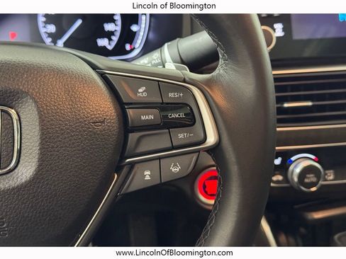 Used 2018 Honda Accord Touring image 22