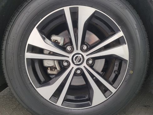 Used 2023 Nissan Sentra SV w/ All-Weather Package FWD image 31