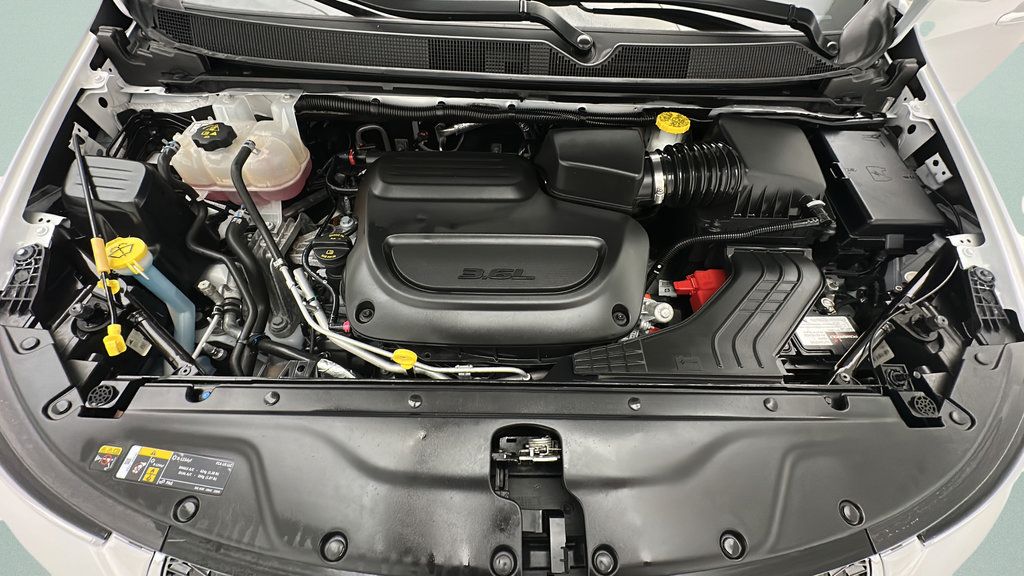 Used 2024 Chrysler Pacifica Pinnacle AWD/4WD image 25