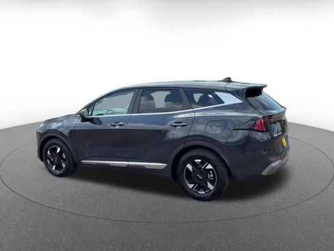 Used 2026 Kia Sportage LX FWD image 8