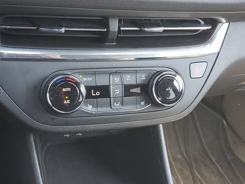 Certified 2024 Buick Envista Sport Touring w/ Convenience I Package FWD image 26