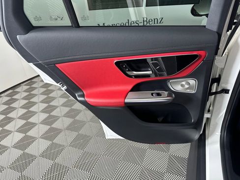 Used 2025 Mercedes-Benz GLC 300 GLC 300 image 24