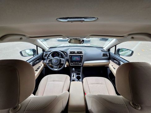 Used 2018 Subaru Outback 2.5i Premium AWD/4WD image 16