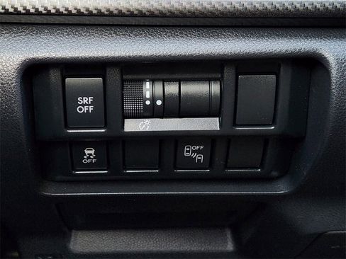 Used 2018 Subaru Crosstrek 2.0i Premium image 21