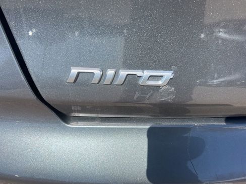 Used 2018 Kia Niro EX w/ EX Premium Package image 32