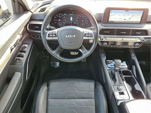 Used 2022 Kia Telluride SX w/ SX Prestige Package image 12