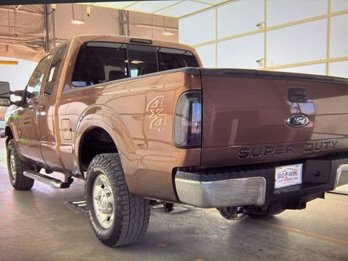 Used 2011 Ford F250 XLT w/ XLT Interior Pkg image 8