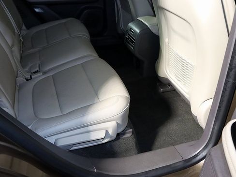 Used 2022 Lincoln Corsair AWD w/ Premium Package image 33