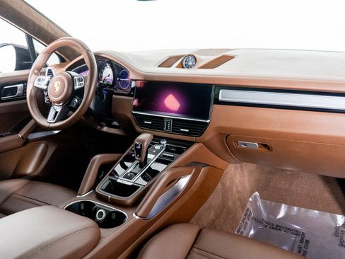 Used 2023 Porsche Cayenne Turbo image 52