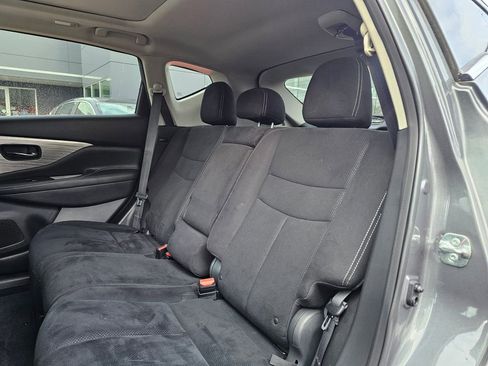 Used 2018 Nissan Murano SV w/ Premium Package image 14