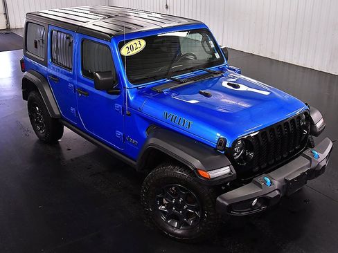 Used 2023 Jeep Wrangler Unlimited image 12