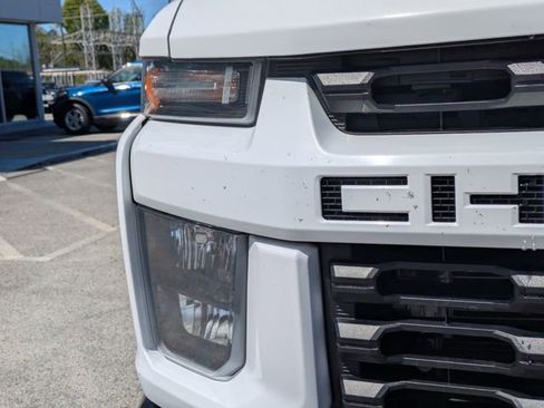 Used 2023 Chevrolet Silverado 2500 Custom w/ Custom Value Package AWD/4WD image 10