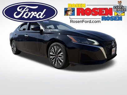 Used 2024 Nissan Altima 2.5 SV