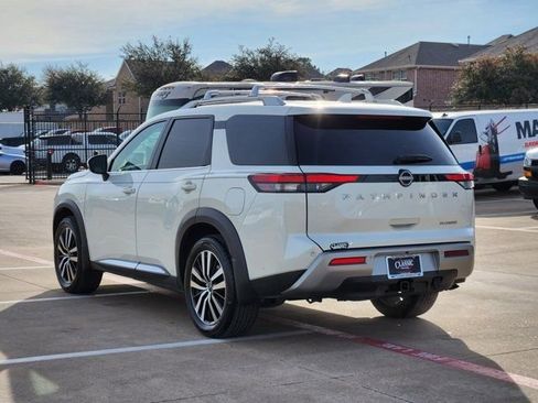 Used 2024 Nissan Pathfinder Platinum w/ Cargo Package image 3