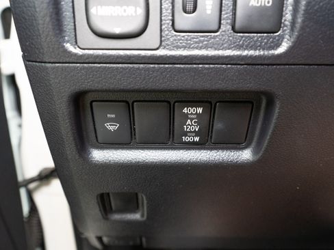 Used 2020 Toyota 4Runner SR5 Premium w/ Moonroof Package RWD image 32