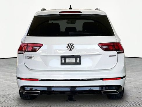 Used 2020 Volkswagen Tiguan SE R-Line AWD/4WD image 6