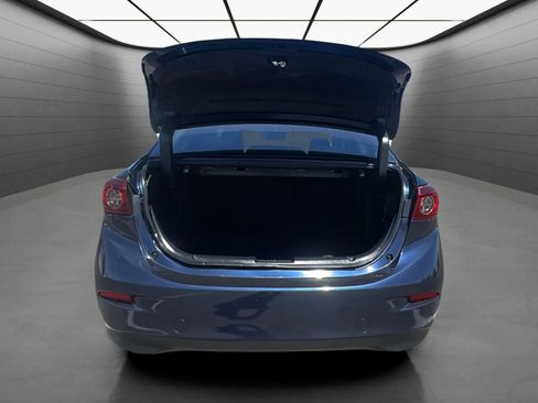 Used 2018 MAZDA MAZDA3 Sport FWD image 21