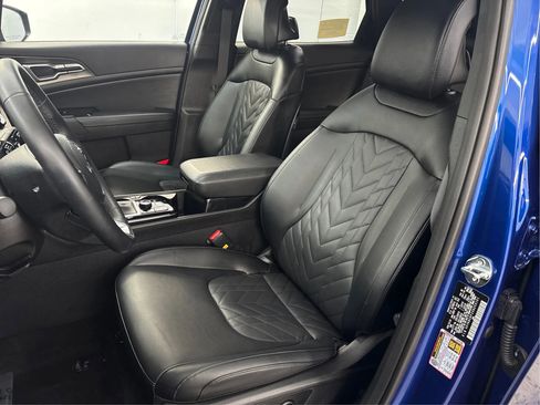 Used 2025 Kia Sportage X-Line w/ Premium Package image 13