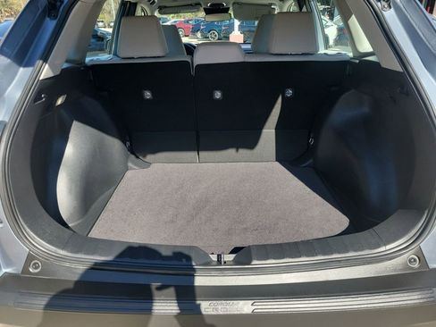 Certified 2024 Toyota Corolla Cross L image 28