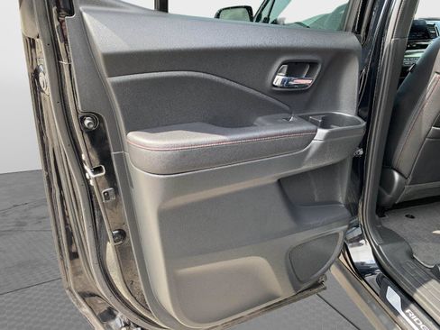 Certified 2024 Honda Ridgeline Black Edition image 37