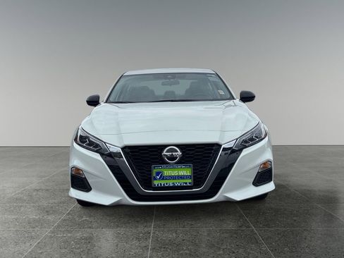 Used 2021 Nissan Altima 2.5 SR image 2