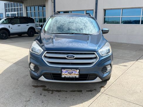 Used 2018 Ford Escape SE FWD image 2