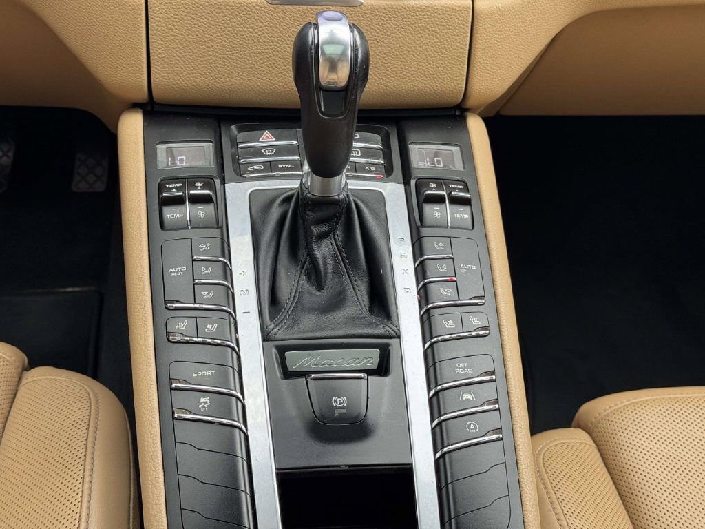 Used 2017 Porsche Macan S AWD/4WD image 6