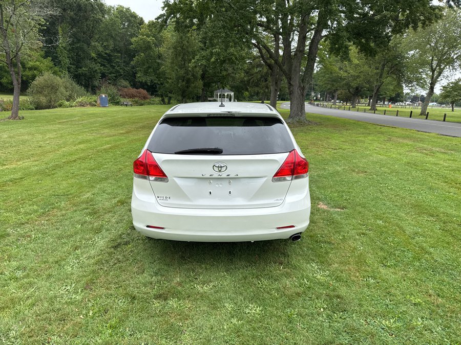 Used 2010 Toyota Venza AWD image 18