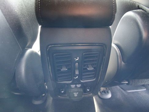 Used 2019 Dodge Durango GT image 38