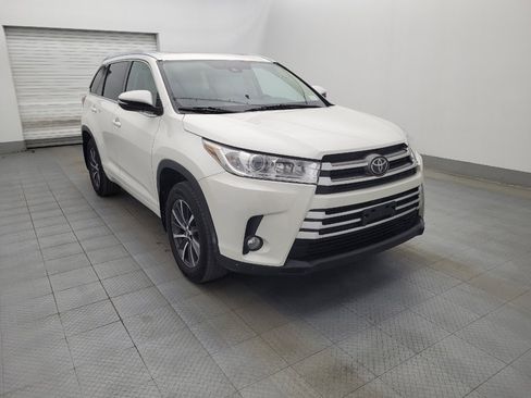Used 2017 Toyota Highlander XLE image 13