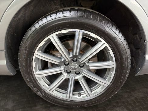 Used 2017 Audi Q7 3.0T Premium Plus AWD/4WD image 31