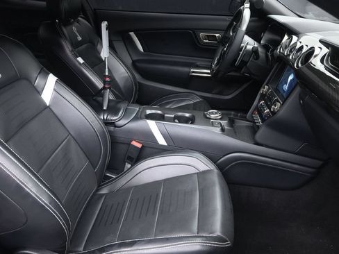 Used 2020 Ford Mustang Shelby GT500 w/ Technology Package RWD image 15