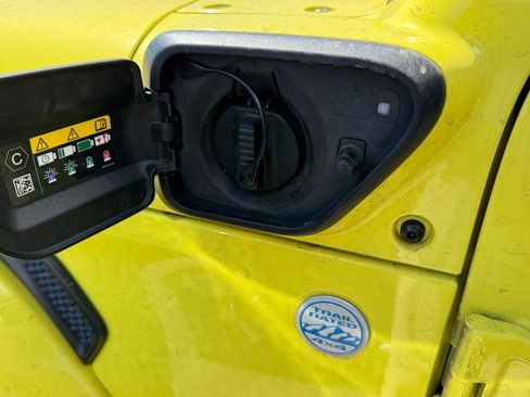 Used 2023 Jeep Wrangler Unlimited Sahara w/ Cold Weather Group AWD/4WD image 23