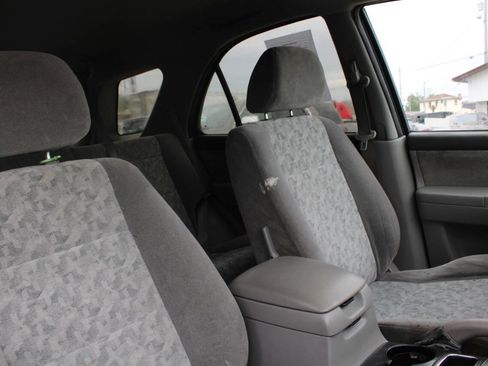 Used 2008 Kia Sorento 4WD image 14