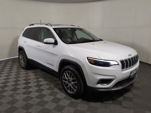 Used 2019 Jeep Cherokee Limited w/ Trailer Tow Group AWD/4WD image 13