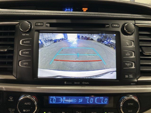 Used 2017 Toyota Highlander XLE FWD image 29