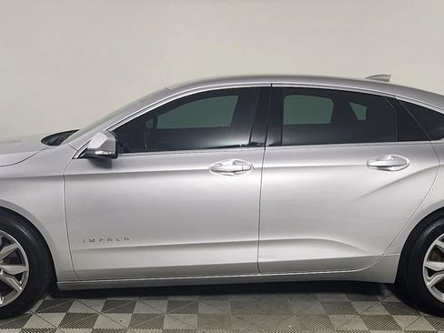 Used 2017 Chevrolet Impala LT image 4