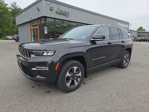 Used 2023 Jeep Grand Cherokee 4WD 4xe w/ Luxury Tech Group II image 8