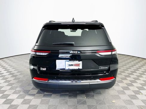 Certified 2025 Jeep Grand Cherokee Laredo w/ Luxury Tech Group I image 10