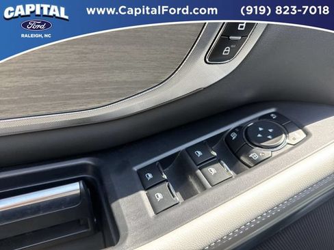 Certified 2025 Ford Expedition Max Platinum w/ Driver's Package AWD/4WD image 21